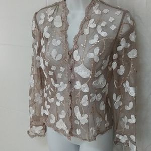 JS Boutique Lace Net Floral button top Sz 4